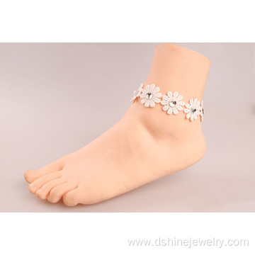 Fashionable Trendy Lace Rhinestones Daisy Anklet For Bridal